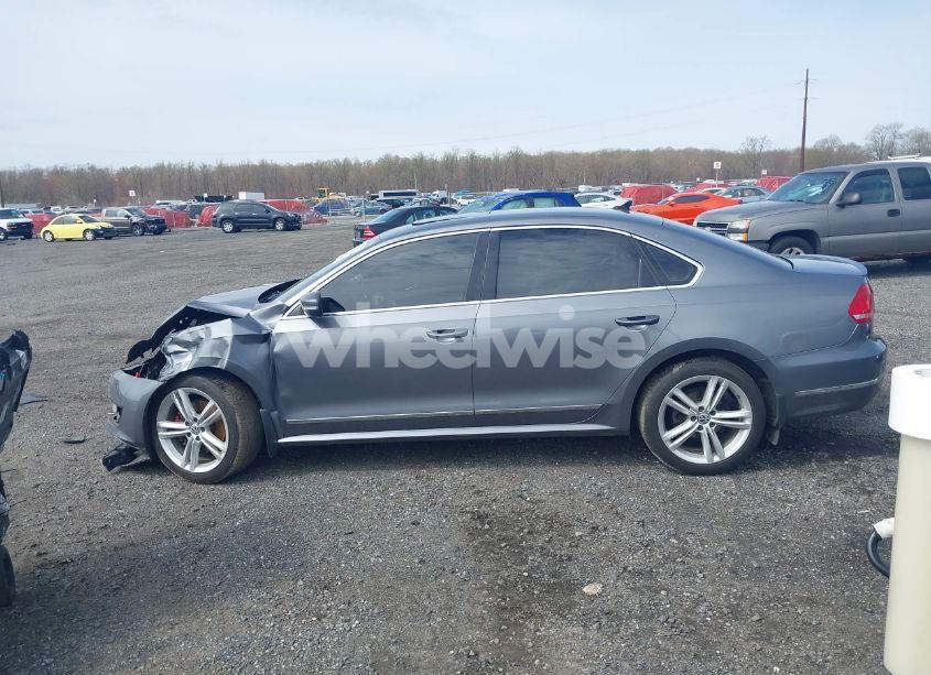 Photo 14 of 2015 Volkswagen Passat 2.0L TDI SEL PREMIUM (VIN 1VWCV7A35FC084188)