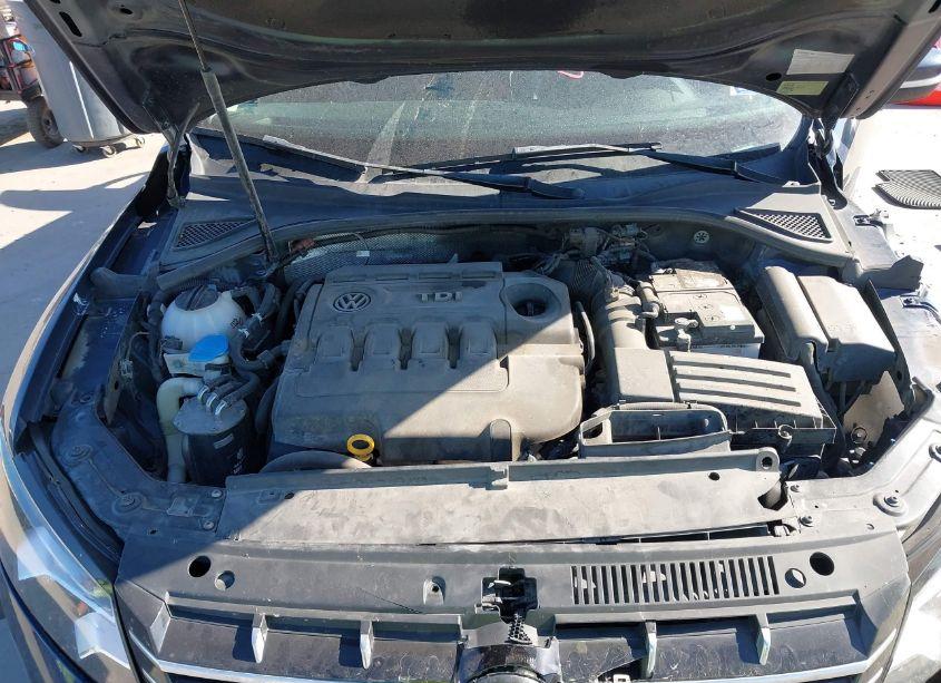 Photo 10 of 2015 Volkswagen Passat 2.0L TDI SEL PREMIUM (VIN 1VWCV7A35FC095806)