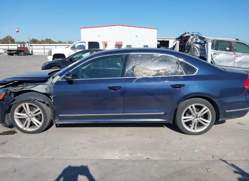 Photo 14 of 2015 Volkswagen Passat 2.0L TDI SEL PREMIUM (VIN 1VWCV7A35FC095806)
