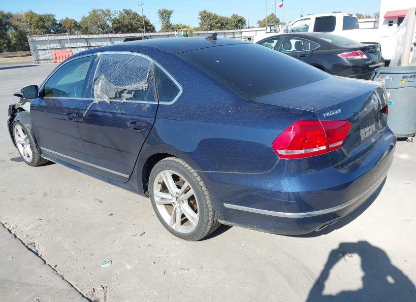 Photo 3 of 2015 Volkswagen Passat 2.0L TDI SEL PREMIUM (VIN 1VWCV7A35FC095806)