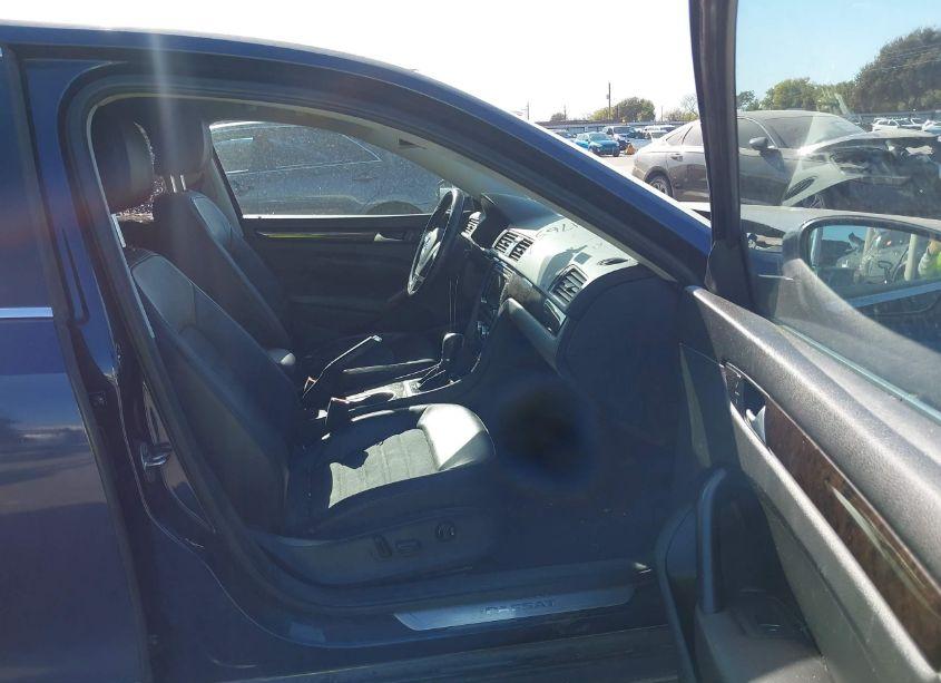 Photo 5 of 2015 Volkswagen Passat 2.0L TDI SEL PREMIUM (VIN 1VWCV7A35FC095806)