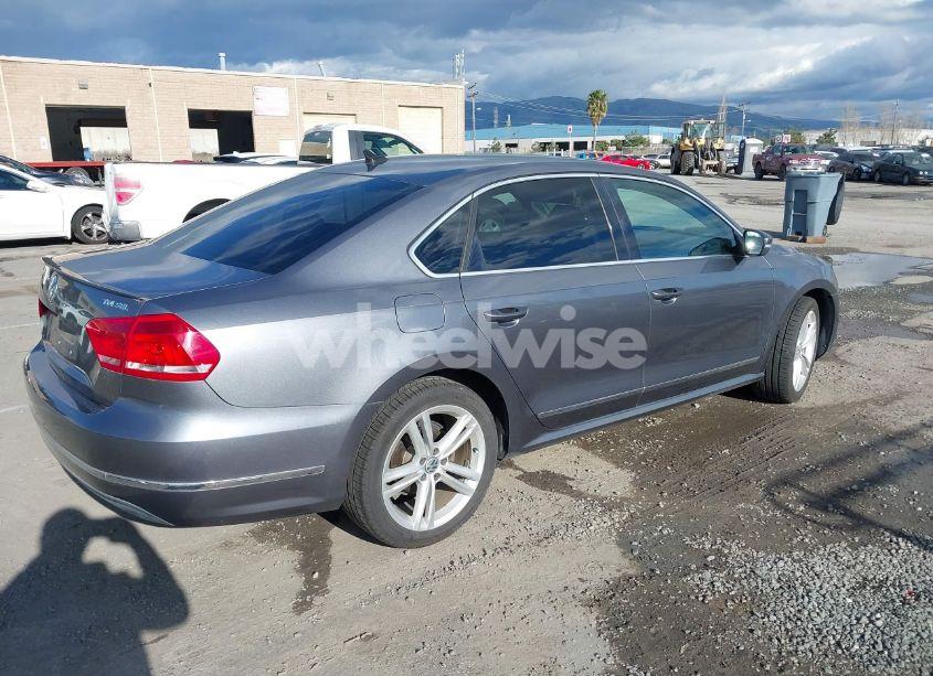 Photo 4 of 2015 Volkswagen Passat 2.0L TDI SEL PREMIUM (VIN 1VWCV7A38FC060712)