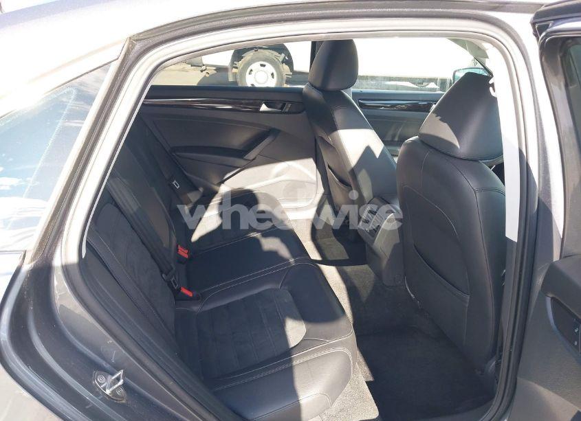Photo 8 of 2015 Volkswagen Passat 2.0L TDI SEL PREMIUM (VIN 1VWCV7A38FC060712)