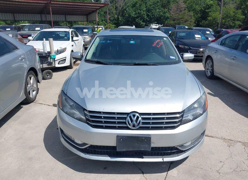 Photo 12 of 2015 Volkswagen Passat 2.0L TDI SEL PREMIUM (VIN 1VWCV7A39FC013012)