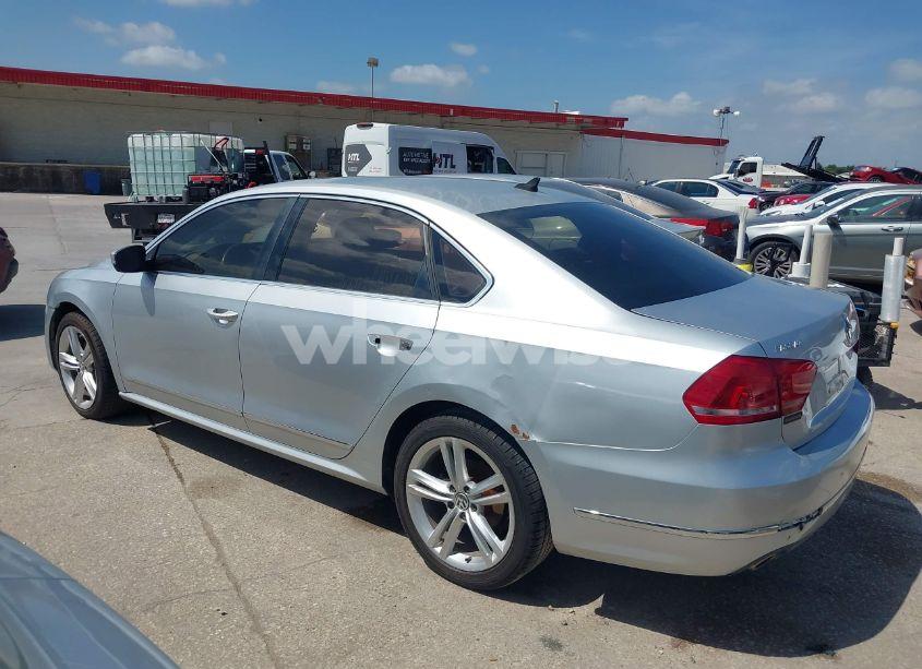 Photo 14 of 2015 Volkswagen Passat 2.0L TDI SEL PREMIUM (VIN 1VWCV7A39FC013012)