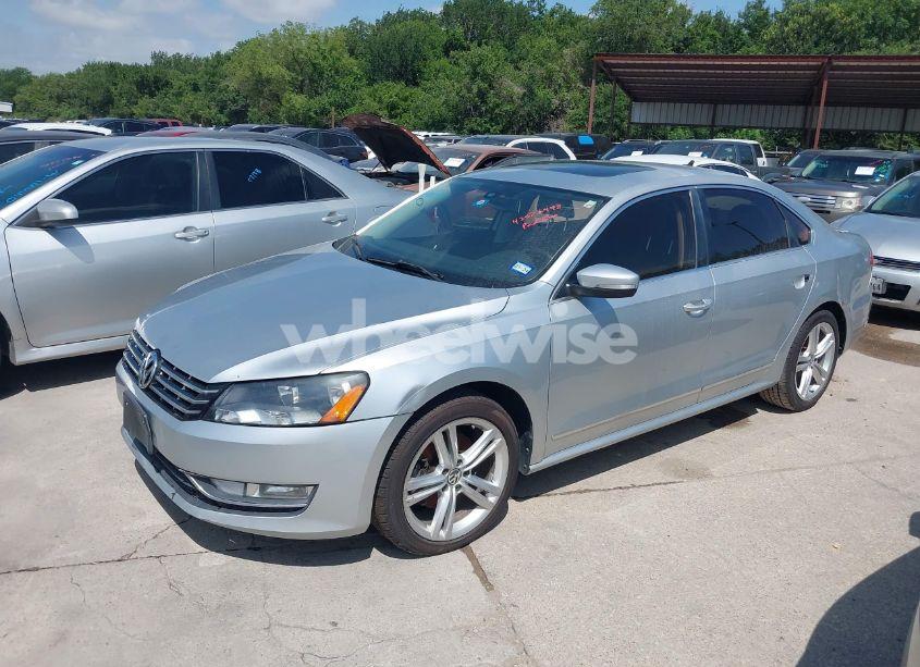 Photo 2 of 2015 Volkswagen Passat 2.0L TDI SEL PREMIUM (VIN 1VWCV7A39FC013012)
