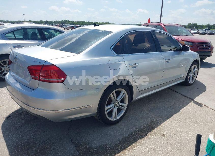 Photo 4 of 2015 Volkswagen Passat 2.0L TDI SEL PREMIUM (VIN 1VWCV7A39FC013012)