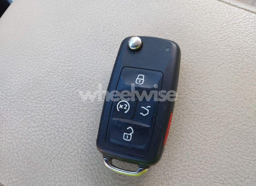 Photo 11 of 2015 Volkswagen Passat 2.0L TDI SEL PREMIUM (VIN 1VWCV7A39FC033227)