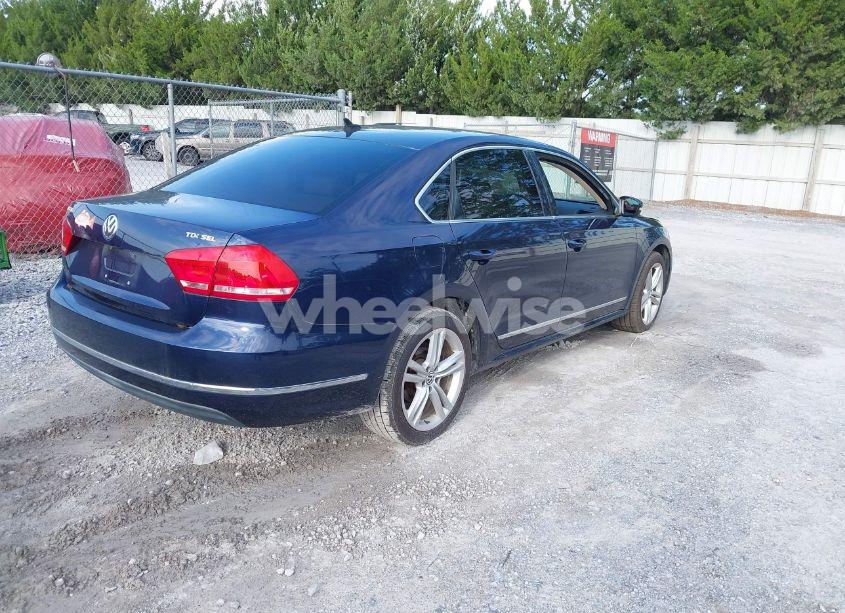 Photo 4 of 2015 Volkswagen Passat 2.0L TDI SEL PREMIUM (VIN 1VWCV7A39FC033227)