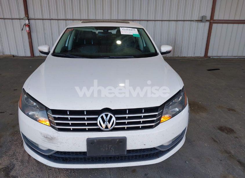 Photo 12 of 2015 Volkswagen Passat 2.0L TDI SEL PREMIUM (VIN 1VWCV7A39FC036953)
