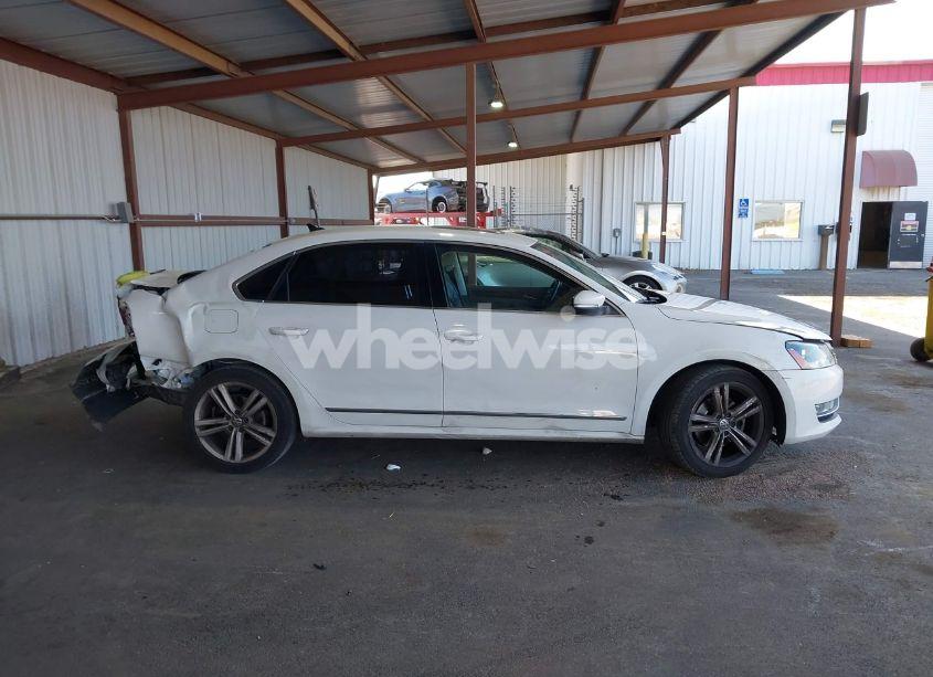 Photo 13 of 2015 Volkswagen Passat 2.0L TDI SEL PREMIUM (VIN 1VWCV7A39FC036953)