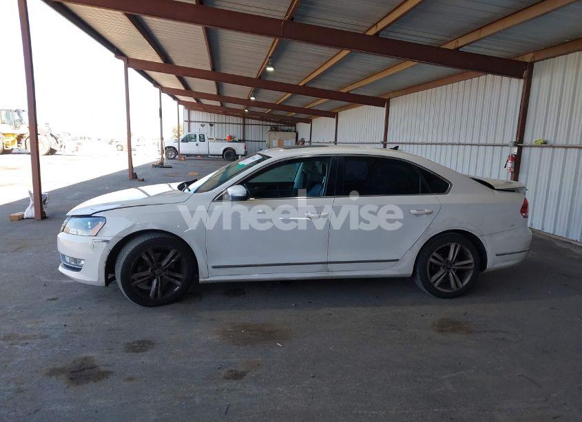 Photo 14 of 2015 Volkswagen Passat 2.0L TDI SEL PREMIUM (VIN 1VWCV7A39FC036953)