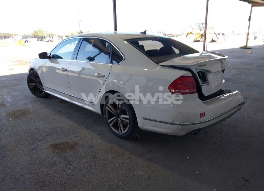 Photo 3 of 2015 Volkswagen Passat 2.0L TDI SEL PREMIUM (VIN 1VWCV7A39FC036953)