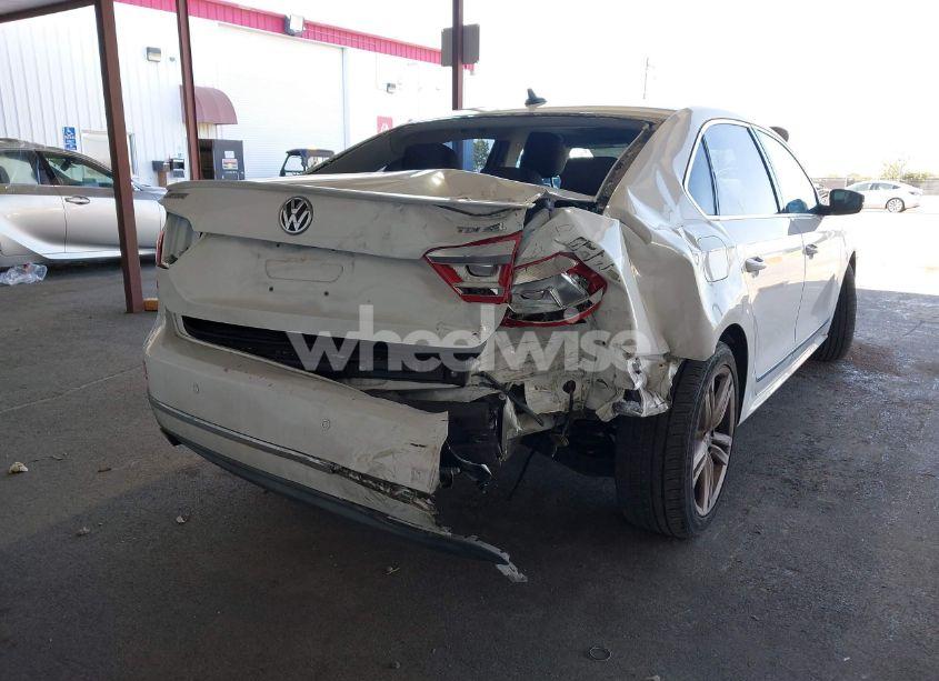 Photo 6 of 2015 Volkswagen Passat 2.0L TDI SEL PREMIUM (VIN 1VWCV7A39FC036953)