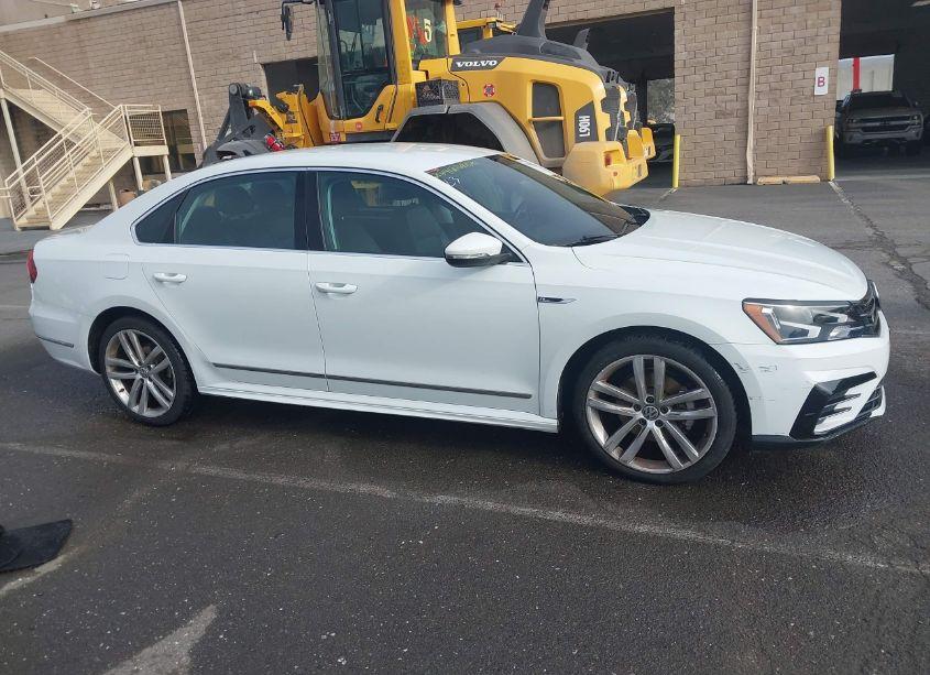 Photo 13 of 2017 Volkswagen Passat 1.8T R-LINE (VIN 1VWDT7A30HC044565)