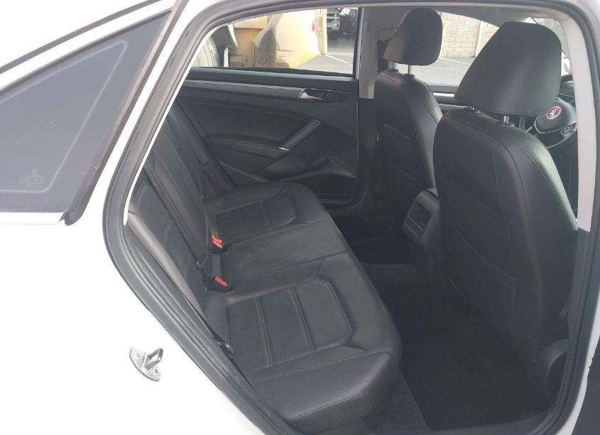 Photo 8 of 2017 Volkswagen Passat 1.8T R-LINE (VIN 1VWDT7A30HC044565)