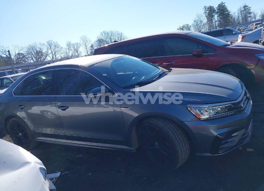 Photo 13 of 2017 Volkswagen Passat 1.8T R-LINE (VIN 1VWDT7A30HC086363)