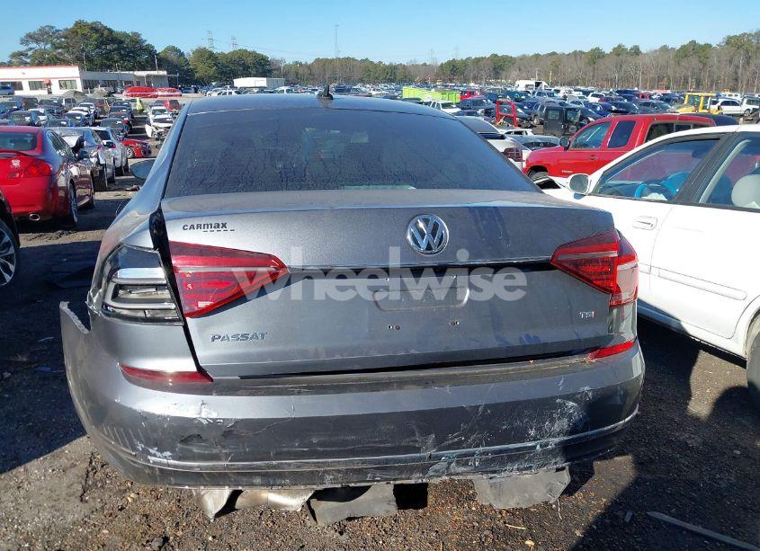 Photo 16 of 2017 Volkswagen Passat 1.8T R-LINE (VIN 1VWDT7A30HC086363)