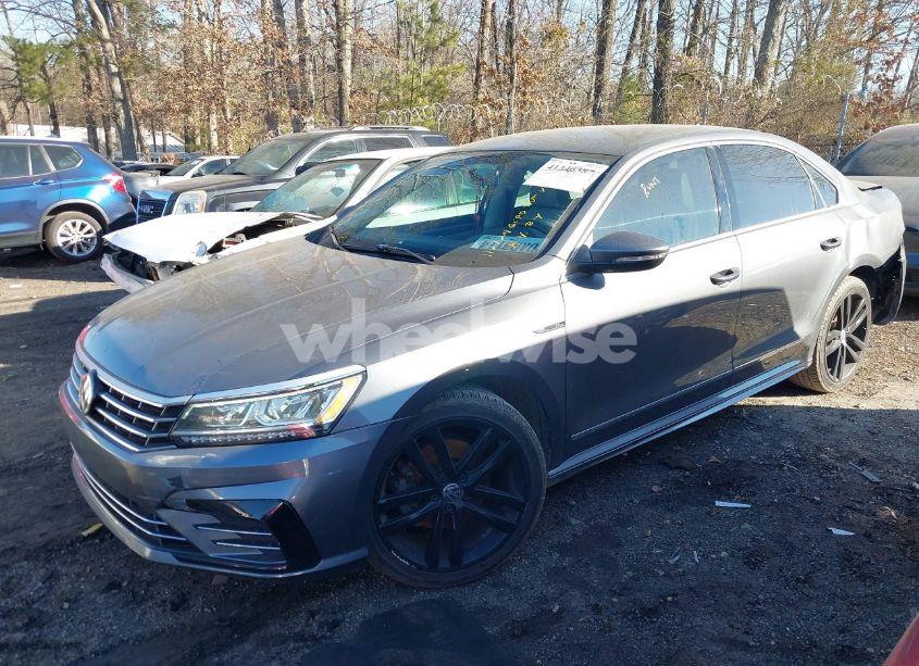 Photo 2 of 2017 Volkswagen Passat 1.8T R-LINE (VIN 1VWDT7A30HC086363)