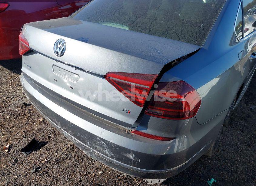 Photo 6 of 2017 Volkswagen Passat 1.8T R-LINE (VIN 1VWDT7A30HC086363)