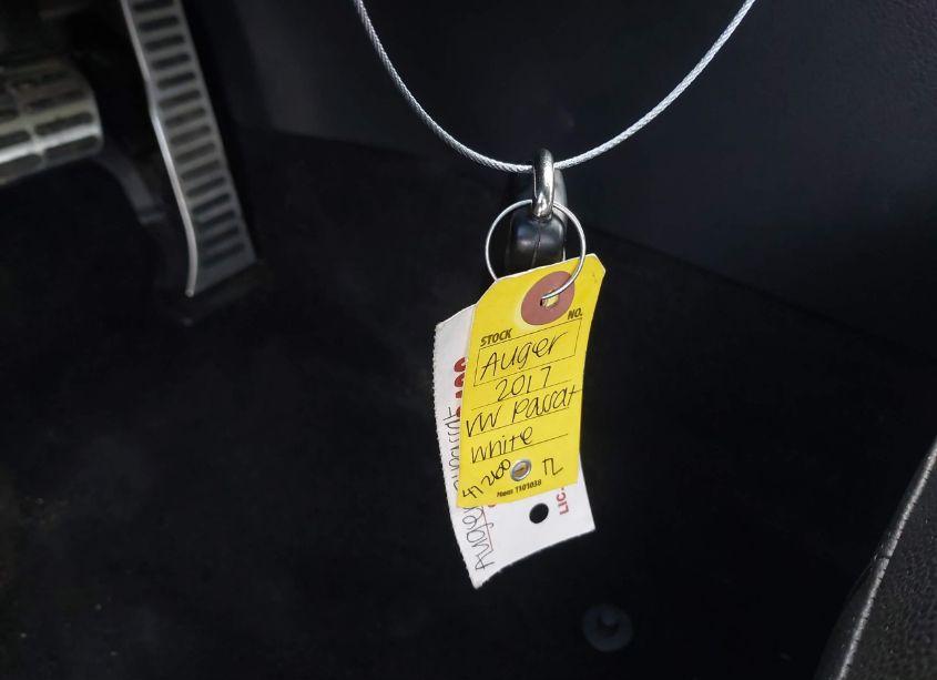 Photo 11 of 2017 Volkswagen Passat 1.8T R-LINE (VIN 1VWDT7A31HC001692)