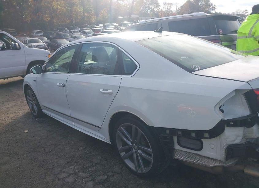 Photo 15 of 2017 Volkswagen Passat 1.8T R-LINE (VIN 1VWDT7A31HC001692)