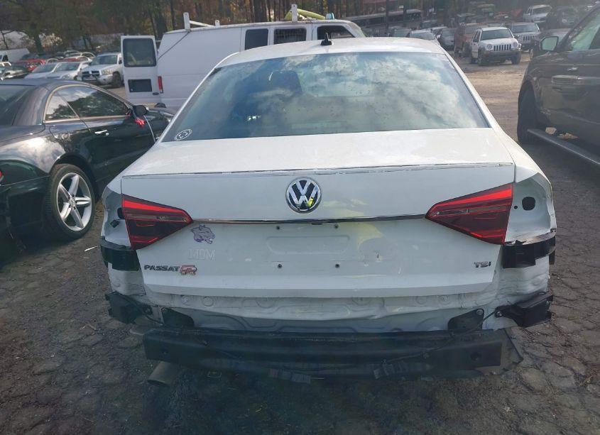 Photo 17 of 2017 Volkswagen Passat 1.8T R-LINE (VIN 1VWDT7A31HC001692)