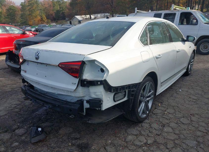 Photo 4 of 2017 Volkswagen Passat 1.8T R-LINE (VIN 1VWDT7A31HC001692)