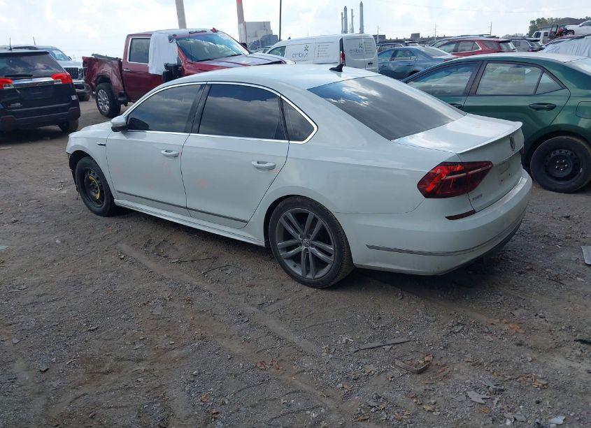 Photo 3 of 2017 Volkswagen Passat 1.8T R-LINE (VIN 1VWDT7A31HC004513)