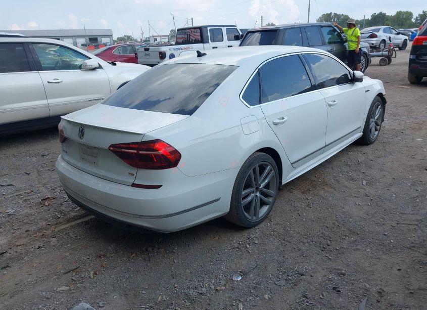 Photo 4 of 2017 Volkswagen Passat 1.8T R-LINE (VIN 1VWDT7A31HC004513)