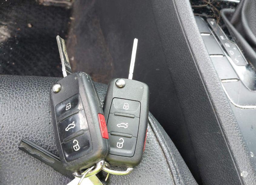 Photo 11 of 2017 Volkswagen Passat 1.8T R-LINE (VIN 1VWDT7A31HC016516)