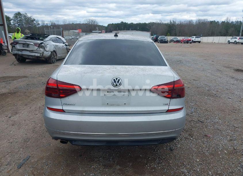 Photo 17 of 2017 Volkswagen Passat 1.8T R-LINE (VIN 1VWDT7A31HC023059)
