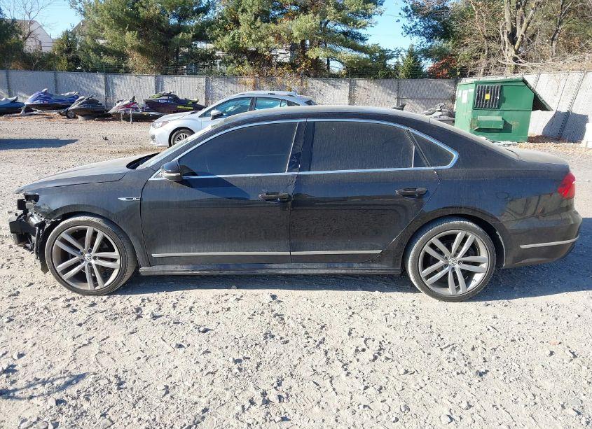 Photo 14 of 2017 Volkswagen Passat 1.8T R-LINE (VIN 1VWDT7A31HC039973)