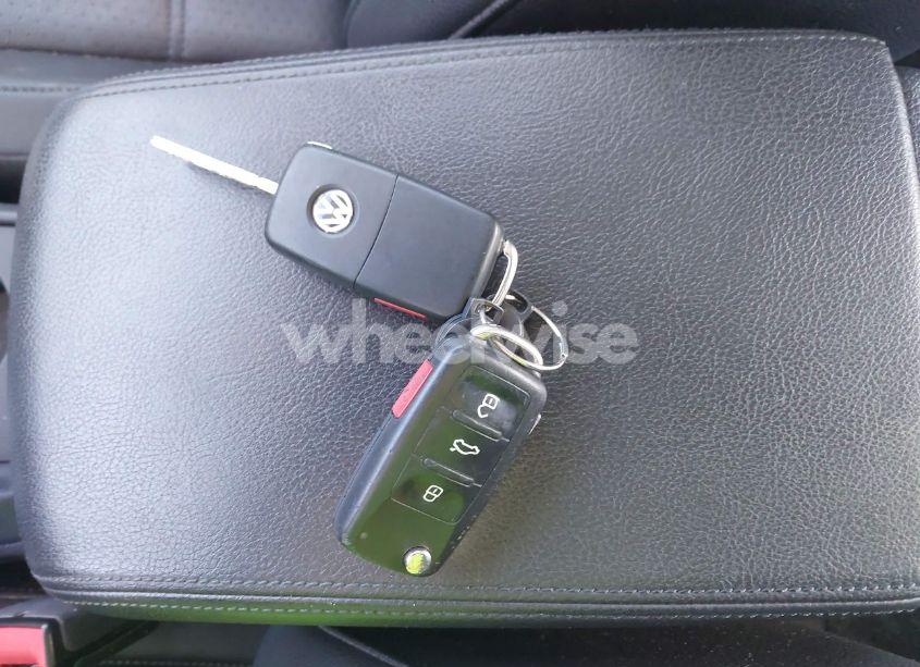 Photo 11 of 2017 Volkswagen Passat 1.8T R-LINE (VIN 1VWDT7A31HC050245)