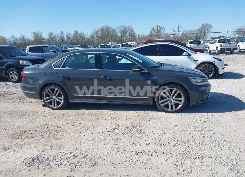 Photo 13 of 2017 Volkswagen Passat 1.8T R-LINE (VIN 1VWDT7A31HC050245)
