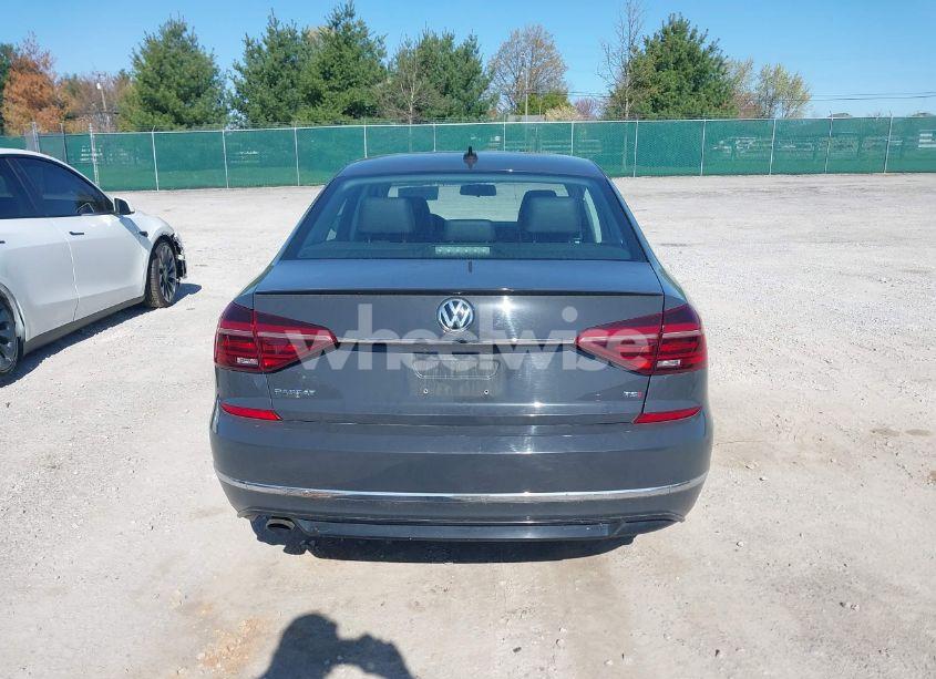 Photo 16 of 2017 Volkswagen Passat 1.8T R-LINE (VIN 1VWDT7A31HC050245)