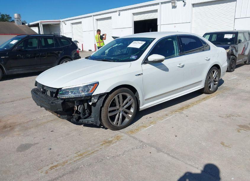 Photo 2 of 2017 Volkswagen Passat 1.8T R-LINE (VIN 1VWDT7A31HC064257)