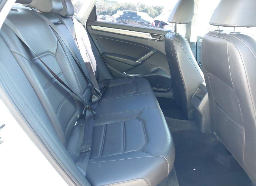 Photo 8 of 2017 Volkswagen Passat 1.8T R-LINE (VIN 1VWDT7A31HC064257)