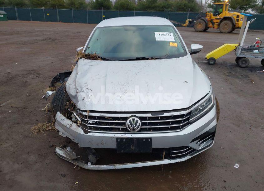 Photo 12 of 2017 Volkswagen Passat 1.8T R-LINE (VIN 1VWDT7A31HC065604)
