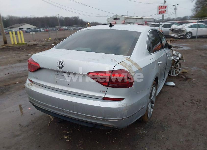 Photo 4 of 2017 Volkswagen Passat 1.8T R-LINE (VIN 1VWDT7A31HC065604)
