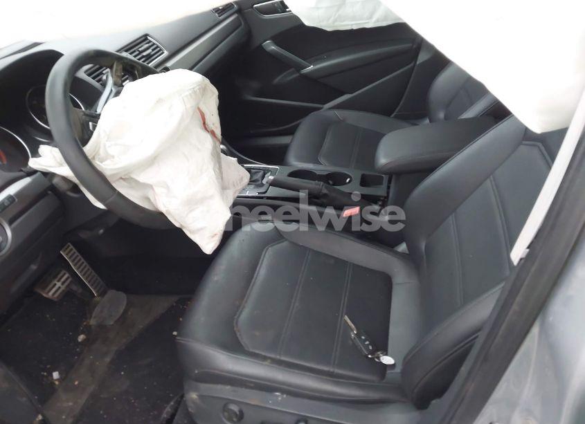 Photo 5 of 2017 Volkswagen Passat 1.8T R-LINE (VIN 1VWDT7A31HC065604)