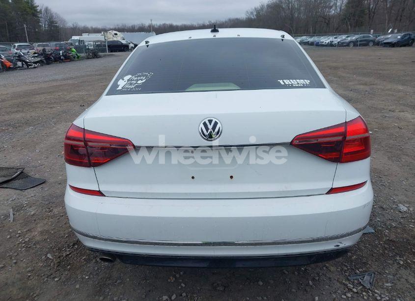 Photo 16 of 2017 Volkswagen Passat 1.8T R-LINE (VIN 1VWDT7A32HC016590)