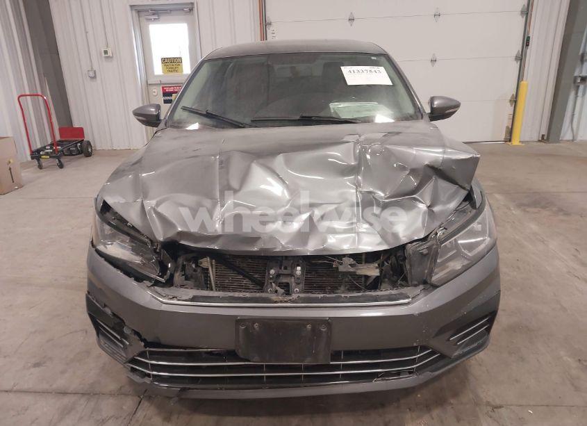 Photo 12 of 2017 Volkswagen Passat 1.8T R-LINE (VIN 1VWDT7A32HC034829)
