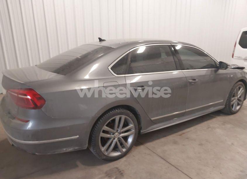 Photo 4 of 2017 Volkswagen Passat 1.8T R-LINE (VIN 1VWDT7A32HC034829)