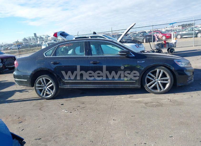 Photo 12 of 2017 Volkswagen Passat 1.8T R-LINE (VIN 1VWDT7A32HC052375)