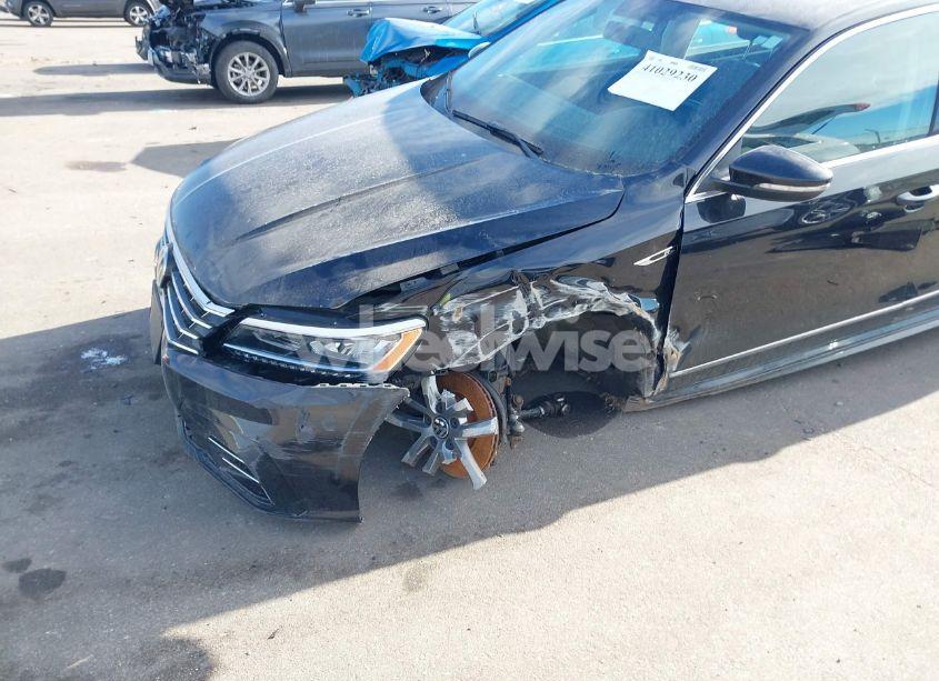 Photo 6 of 2017 Volkswagen Passat 1.8T R-LINE (VIN 1VWDT7A32HC052375)