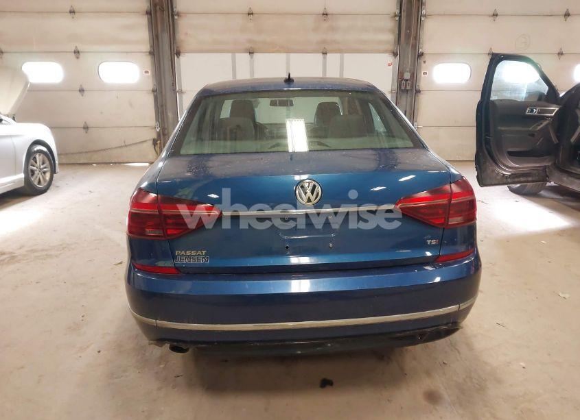 Photo 16 of 2017 Volkswagen Passat 1.8T R-LINE (VIN 1VWDT7A33HC033883)