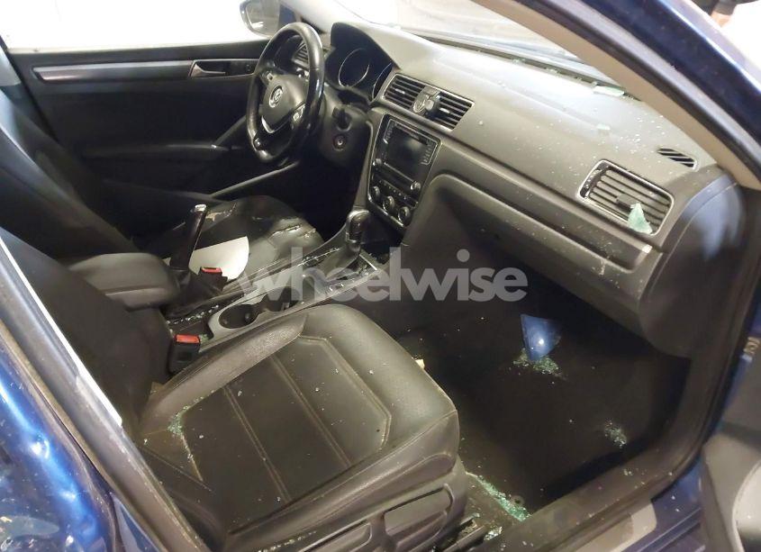 Photo 5 of 2017 Volkswagen Passat 1.8T R-LINE (VIN 1VWDT7A33HC033883)