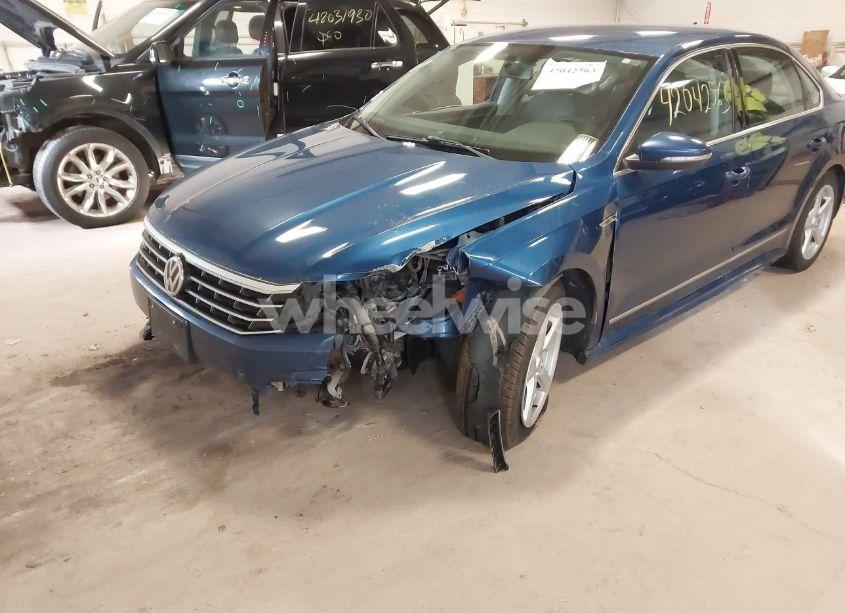 Photo 6 of 2017 Volkswagen Passat 1.8T R-LINE (VIN 1VWDT7A33HC033883)