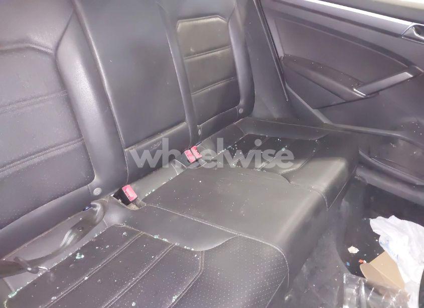 Photo 8 of 2017 Volkswagen Passat 1.8T R-LINE (VIN 1VWDT7A33HC033883)